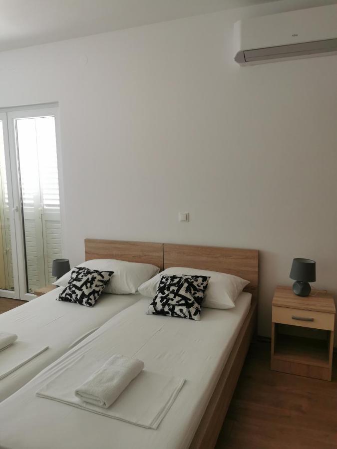 Apartmani Kronjac ミルナ エクステリア 写真