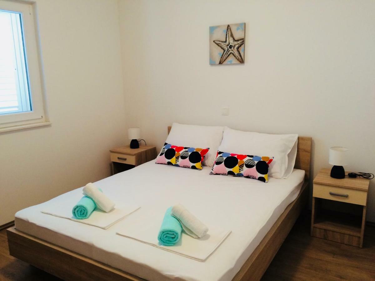 Apartmani Kronjac ミルナ エクステリア 写真