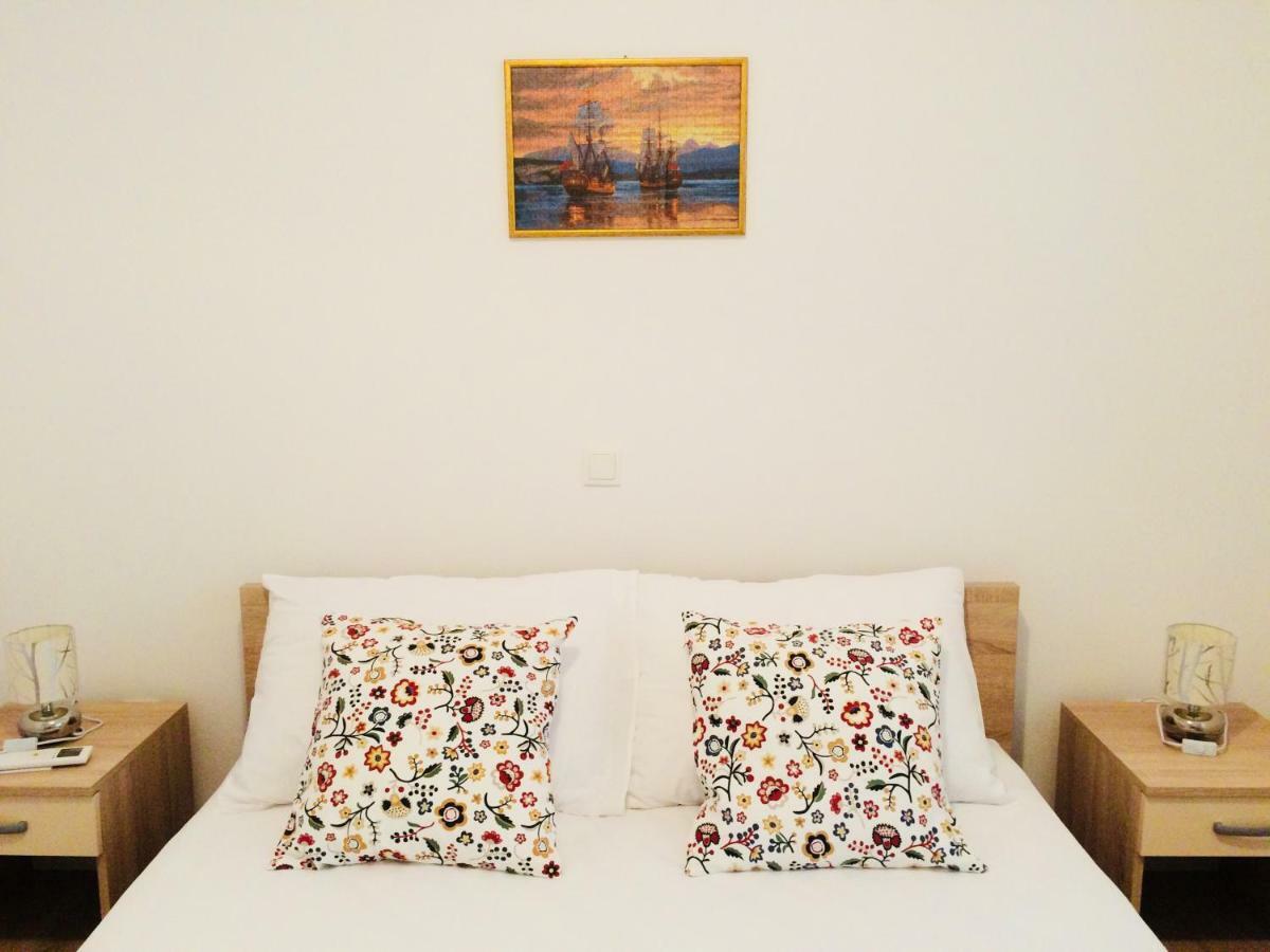 Apartmani Kronjac ミルナ エクステリア 写真