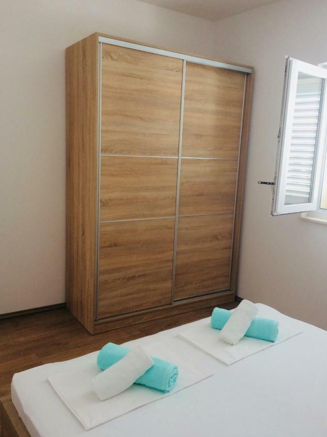 Apartmani Kronjac ミルナ エクステリア 写真